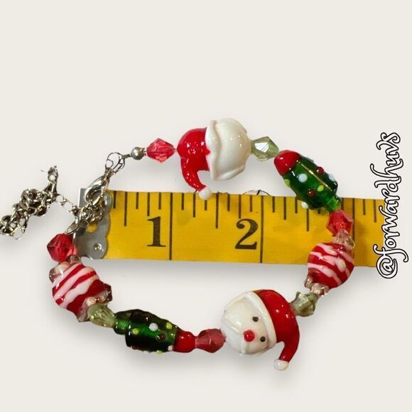 Glass Santa, Tree & Candy Beads On Adjustable Silver Tone Chain Bracelet - Picture 9 of 10